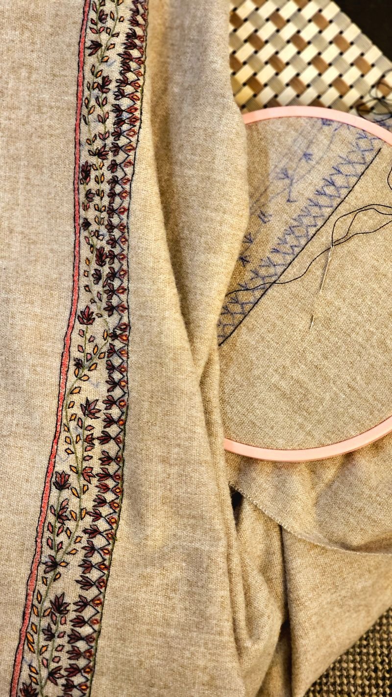 Sozni Border Trim